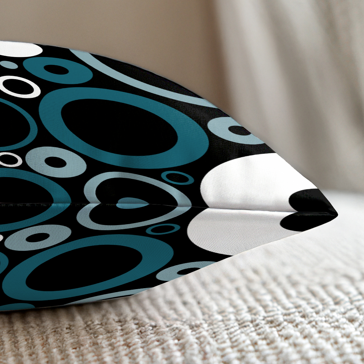 pillow-4_image-2