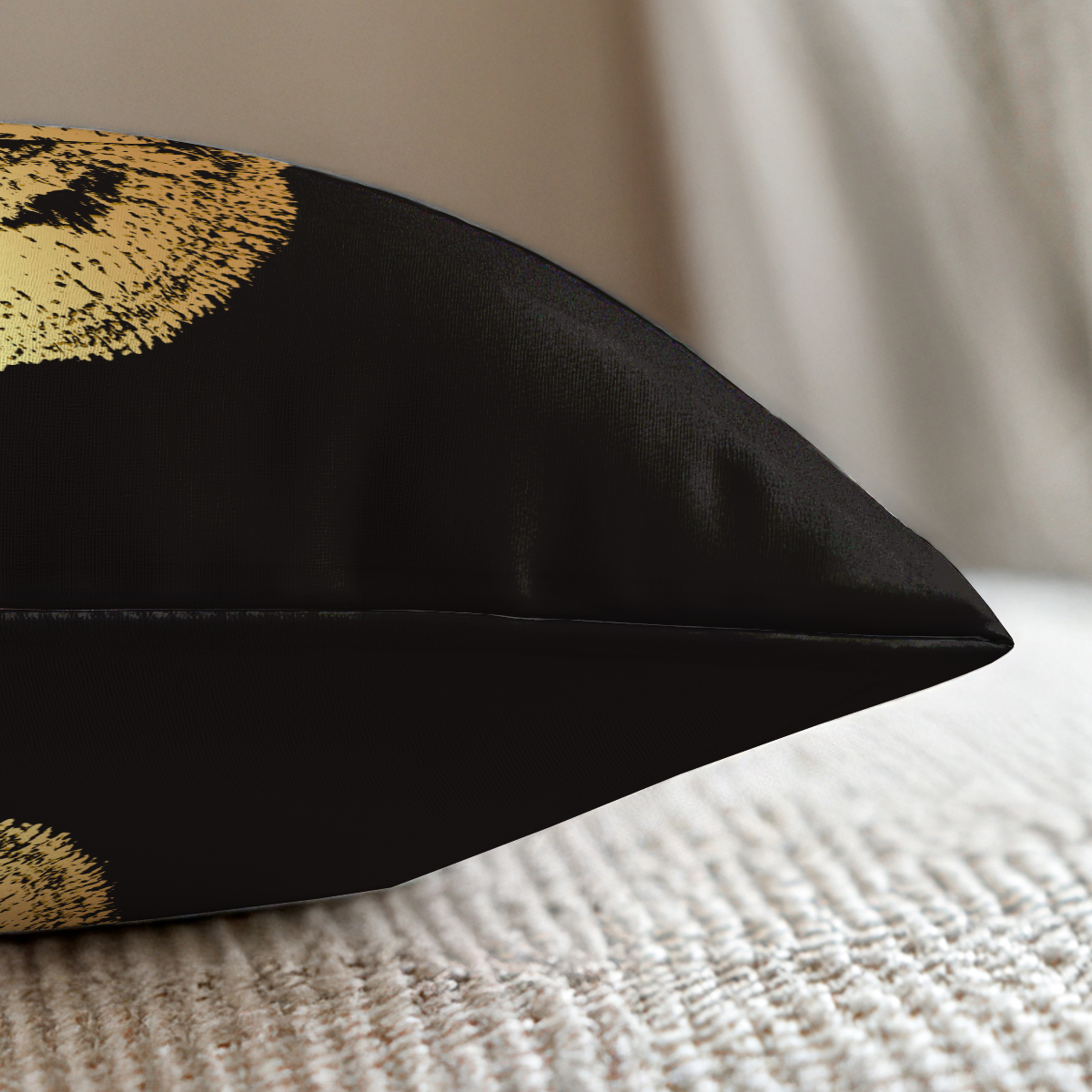 pillow-4_image-2
