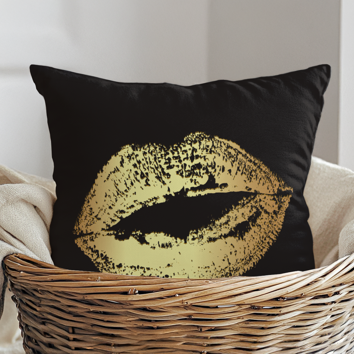 pillow-4_image-4