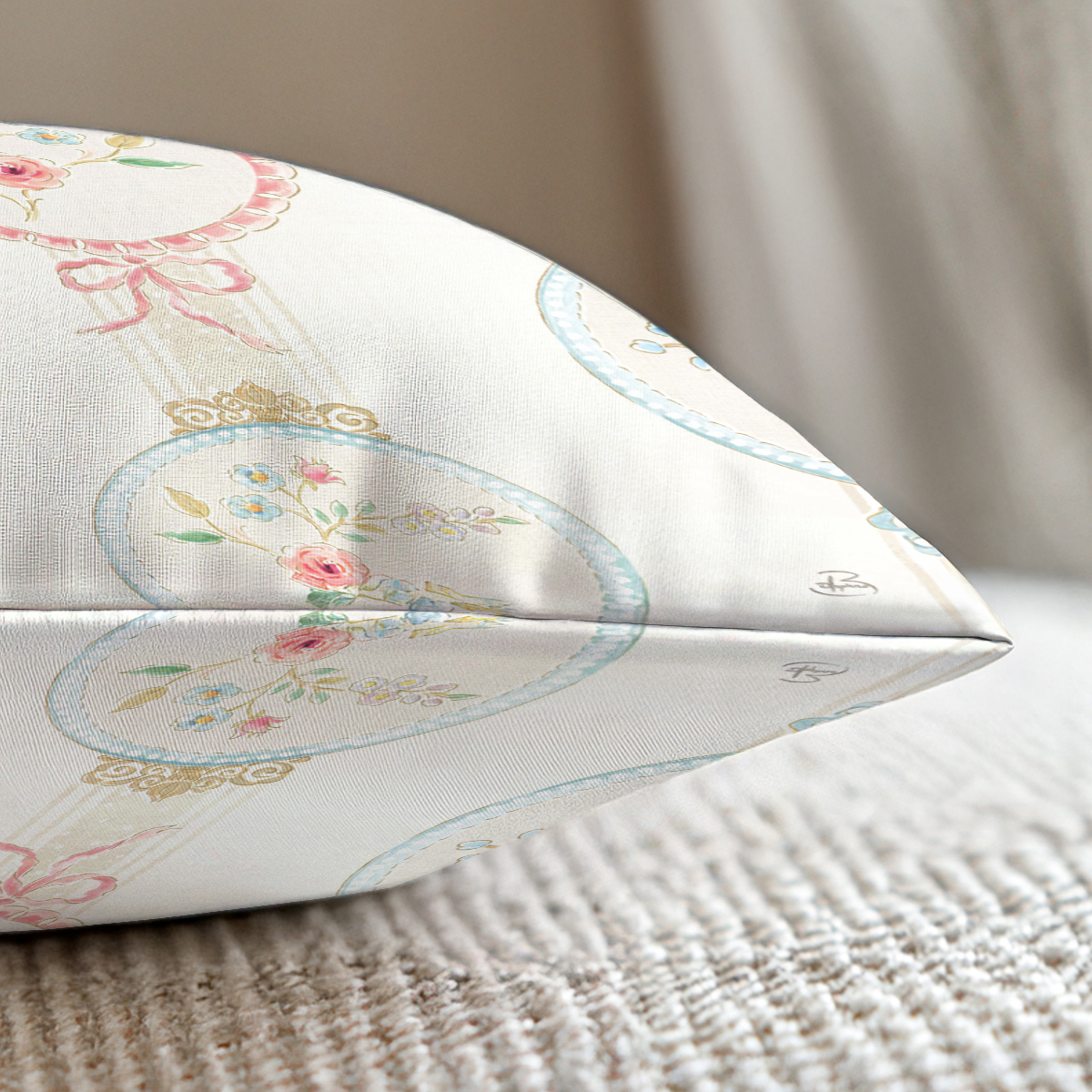 pillow-3_image-2