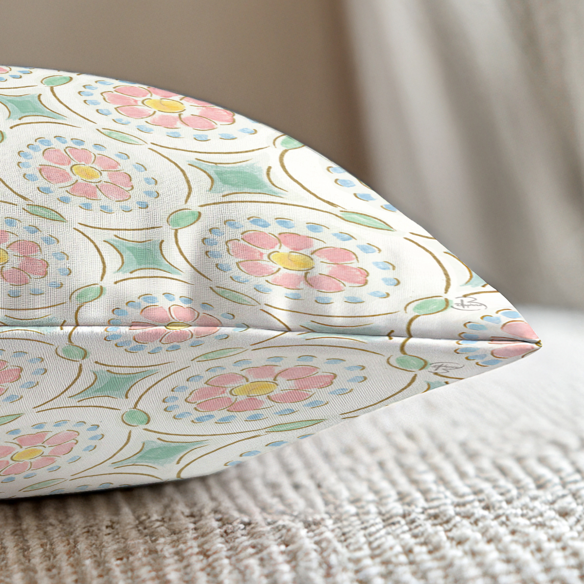 pillow-4_image-2