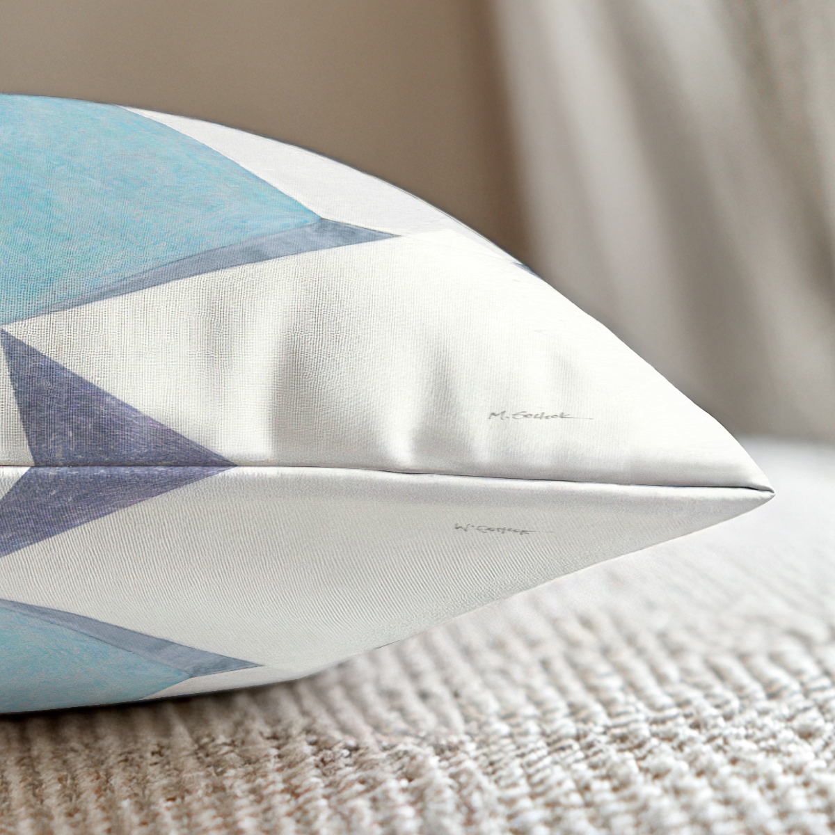 pillow-4_image-2