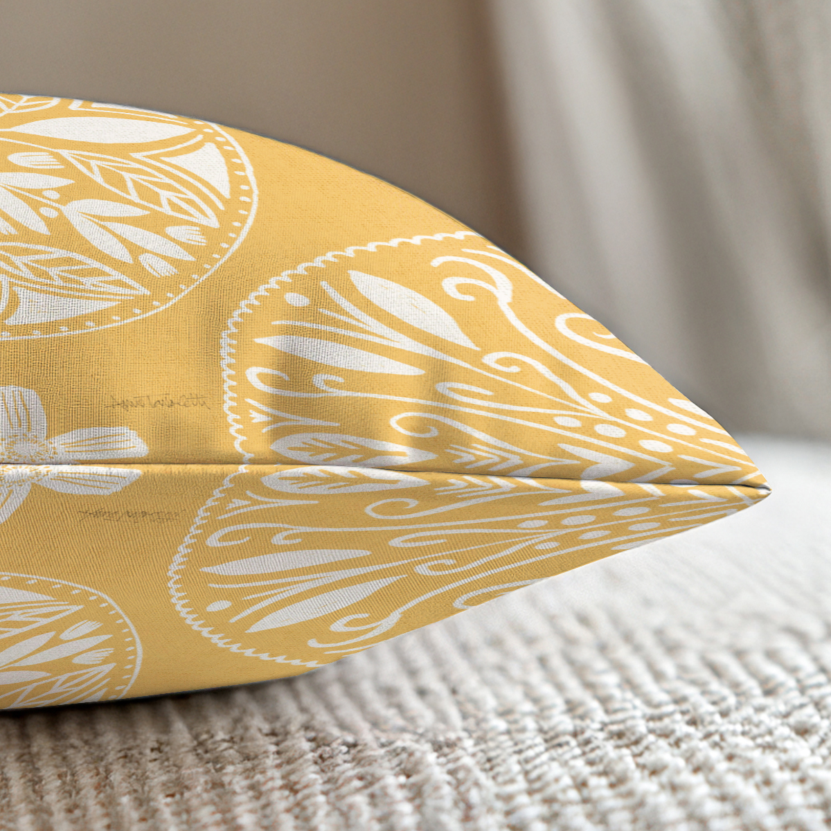 pillow-4_image-2