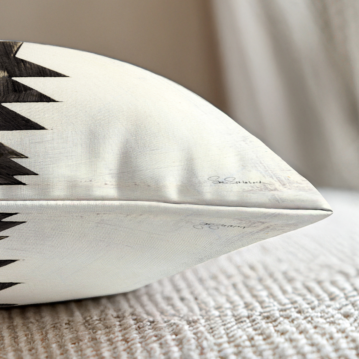pillow-4_image-2