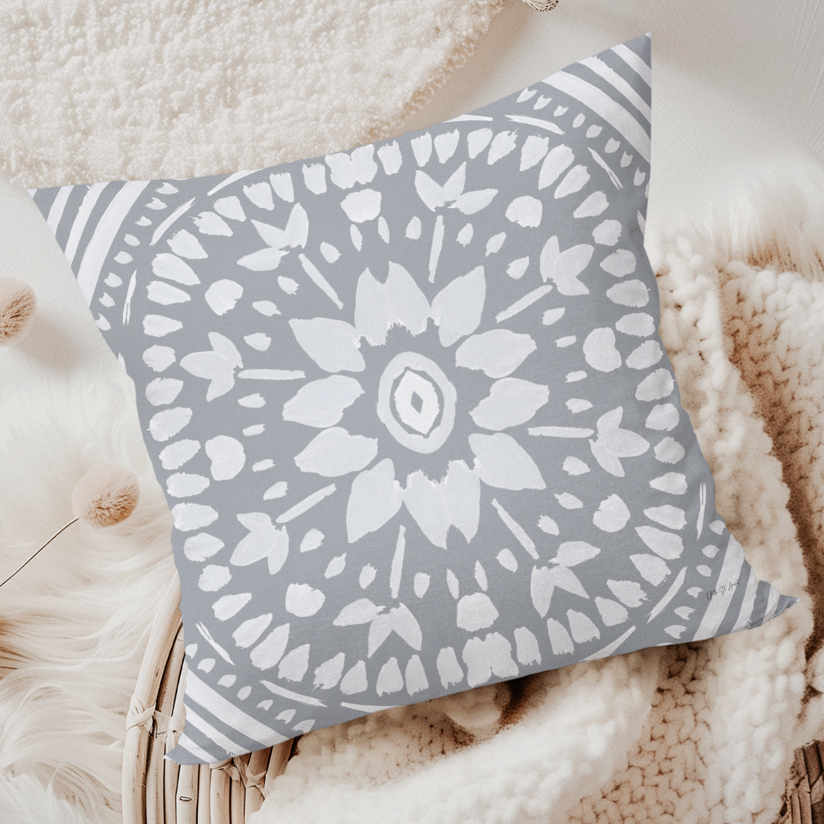pillow-4_image-5