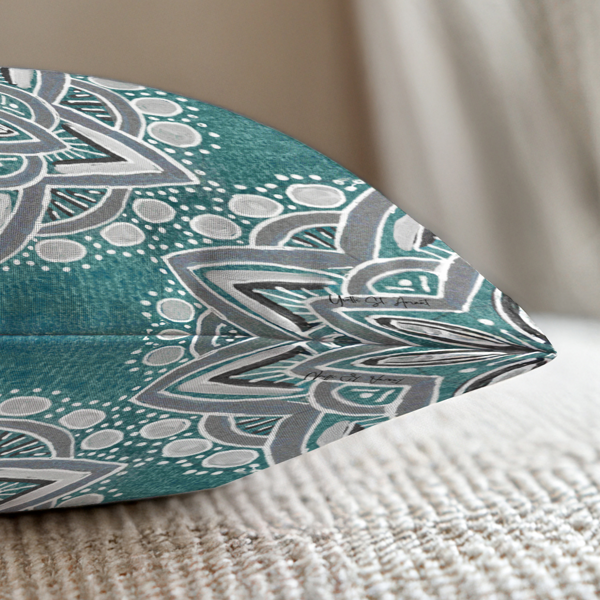 pillow-4_image-2